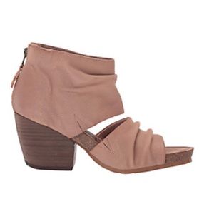 OTBT patchouli heeled shoes